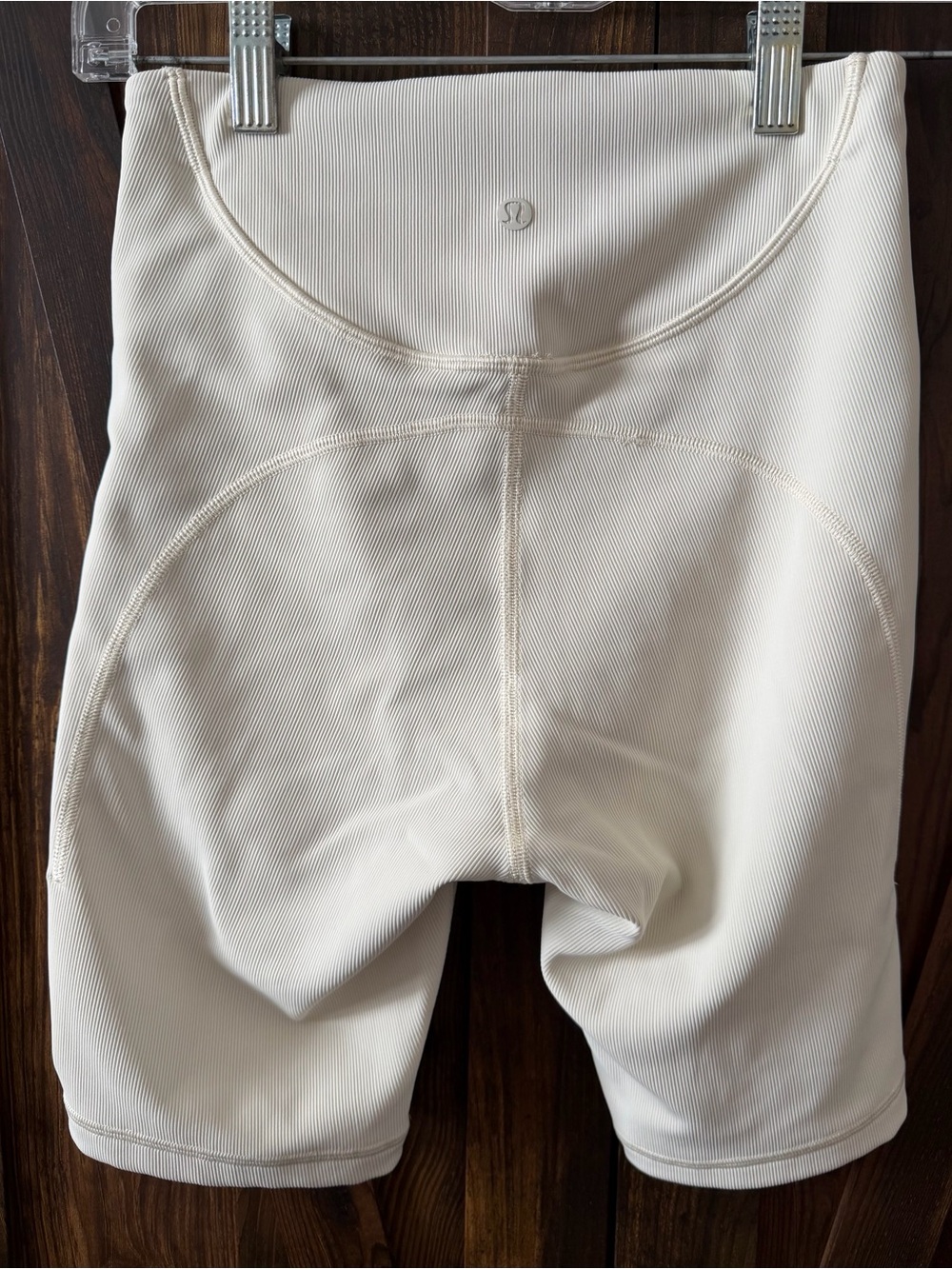 Lululemon Ribbed Contoured High-Rise Short 8" - Picture 4 of 7